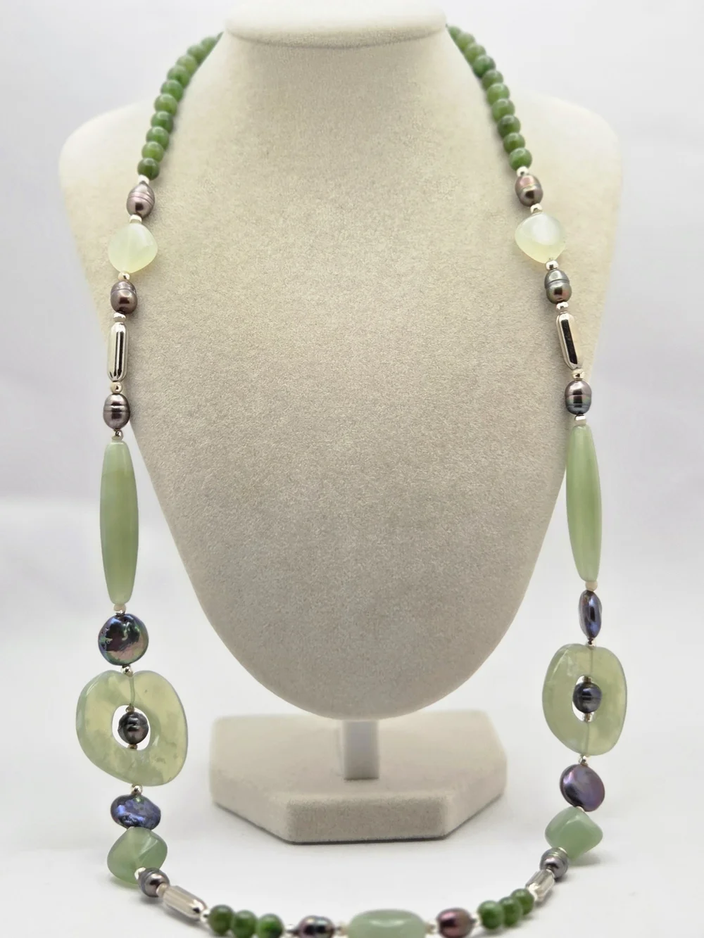 Green Jade & Peacock Cultured Freshwater Pearl Station Necklace 28